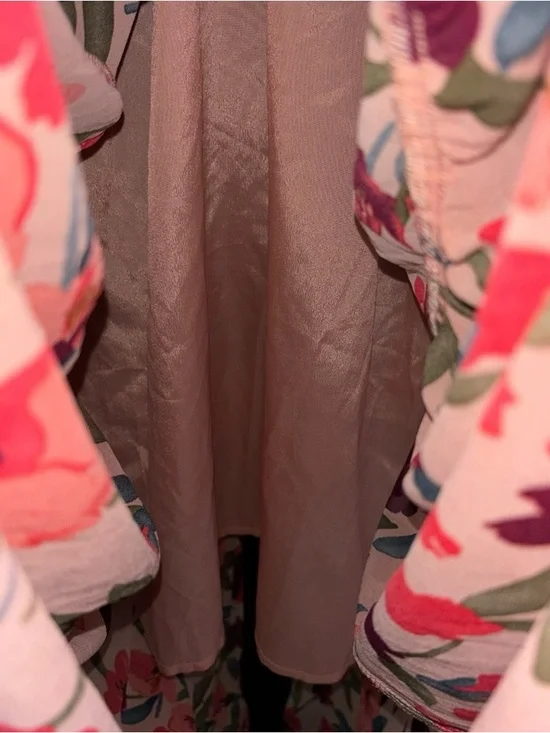 NWOT Floral Ruffle V-Neck Peach Maxi Dress, P2P:22”, L:53” - Picture 10 of 11